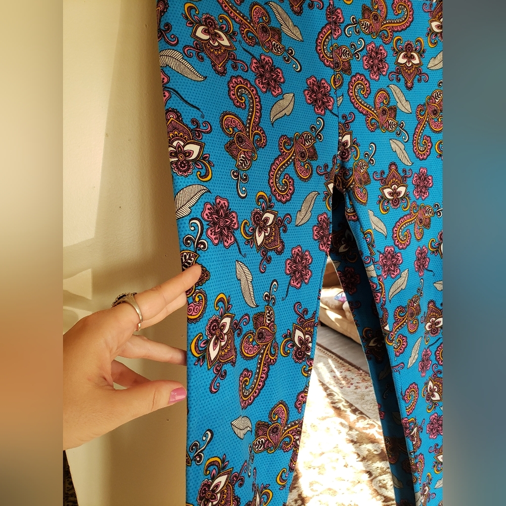 NWT lularoe Victorian on modern print leggings TC - Picture 11 of 13
